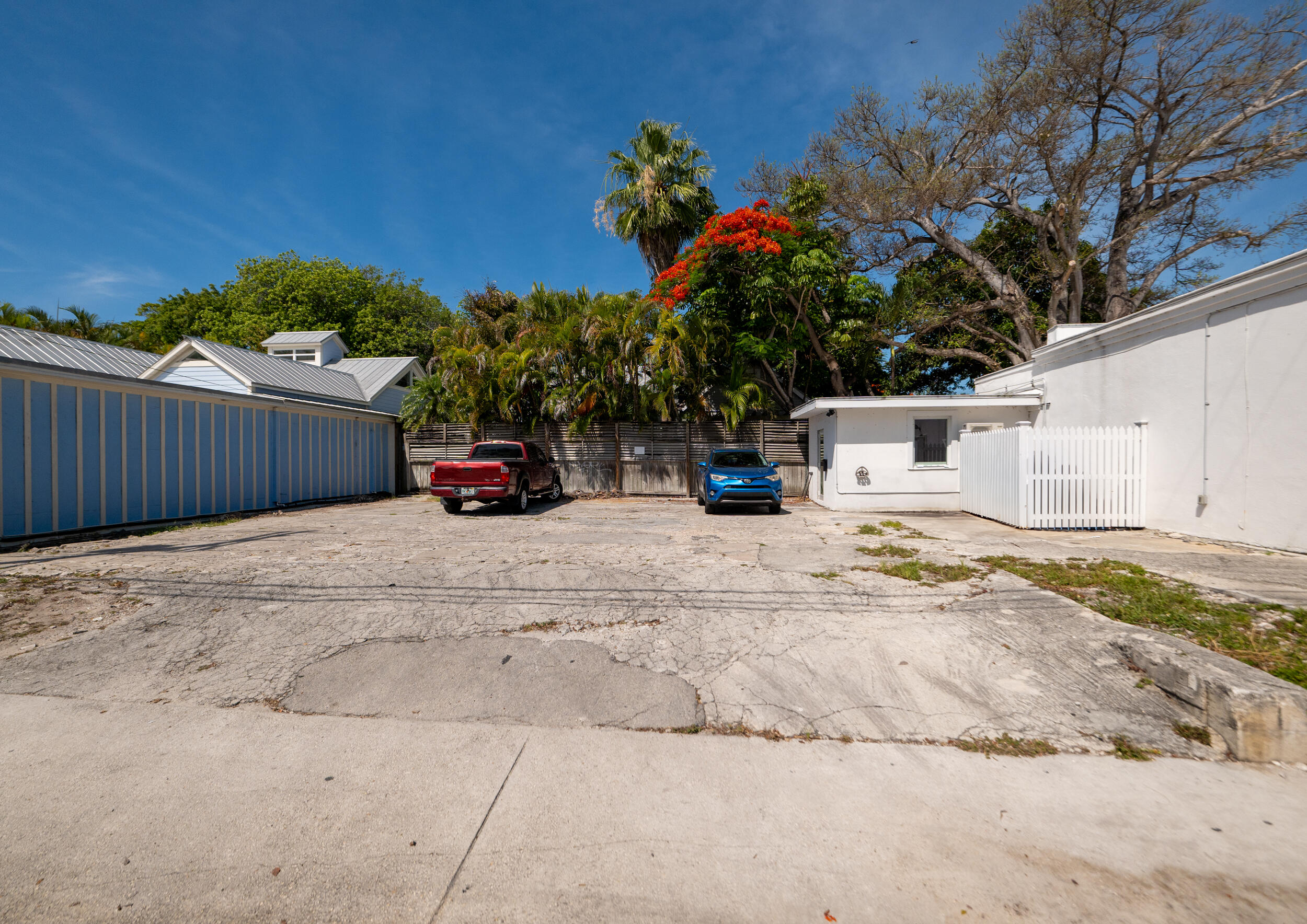 1200 White Street