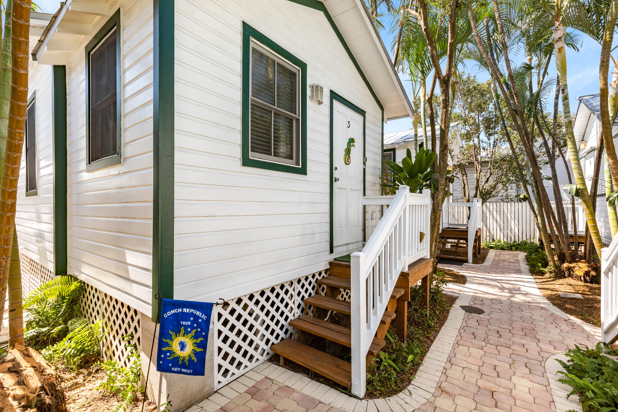 308 Margaret Street 3