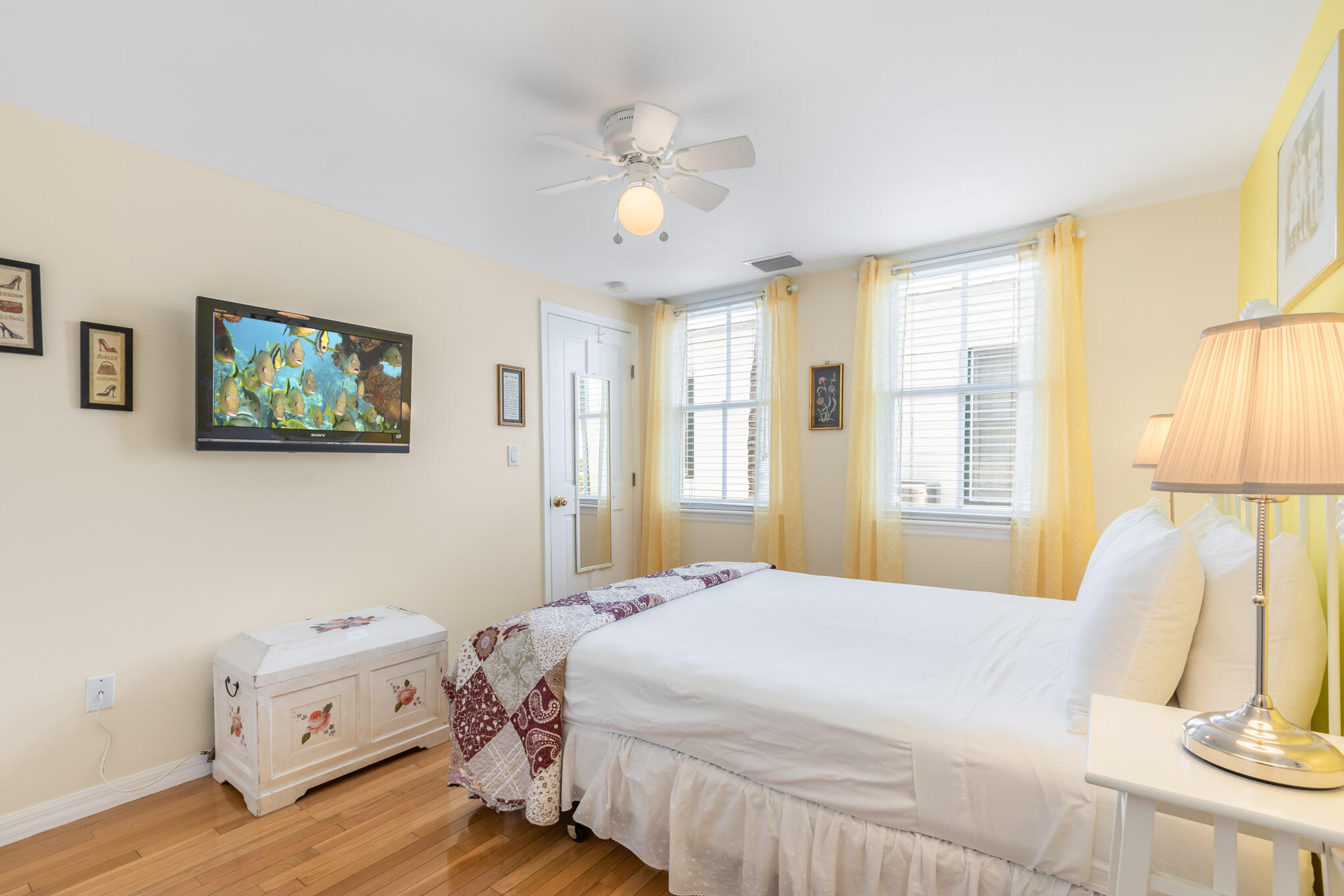 308 Margaret Street 3