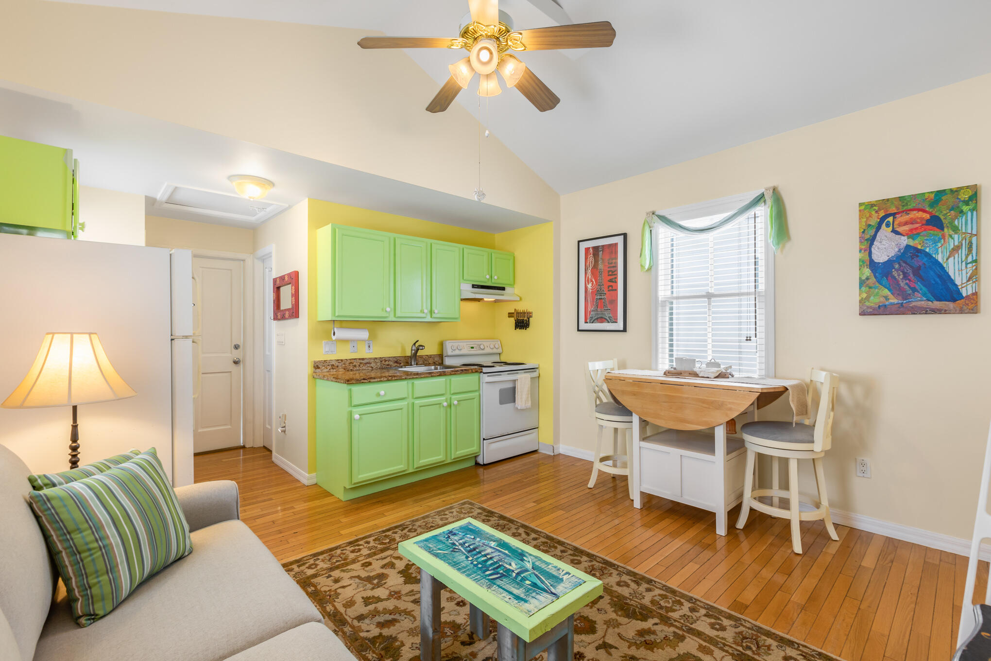 308 Margaret Street 3