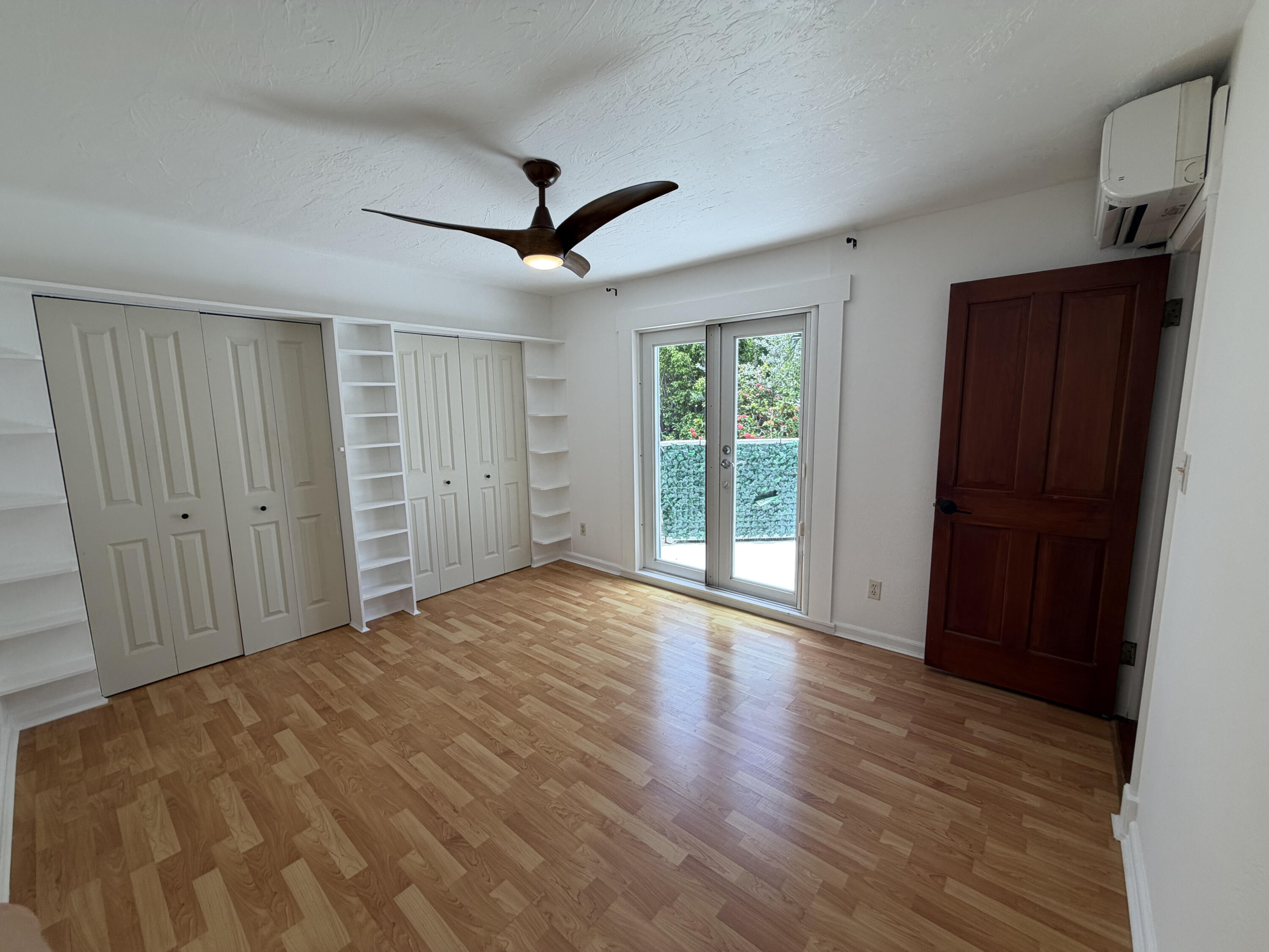 3318 Harriet Avenue
