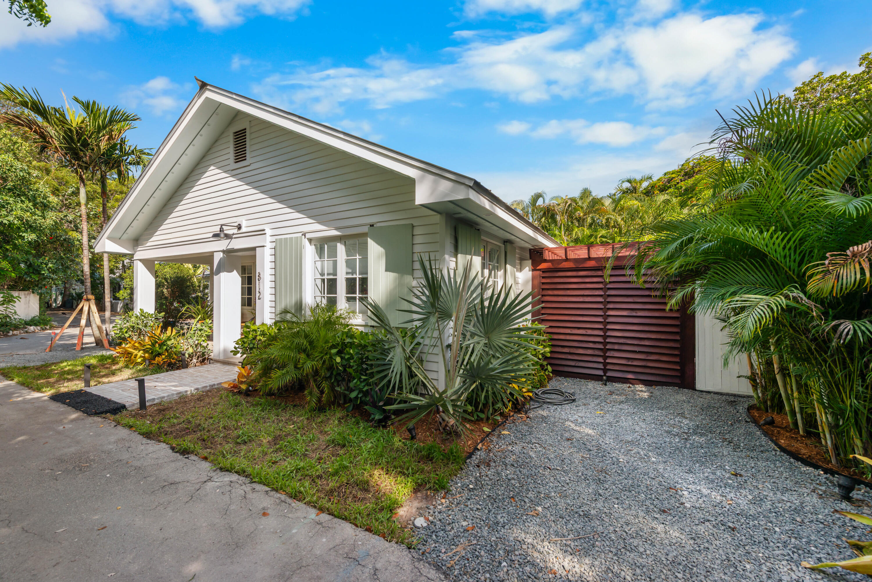 812 Carsten Lane