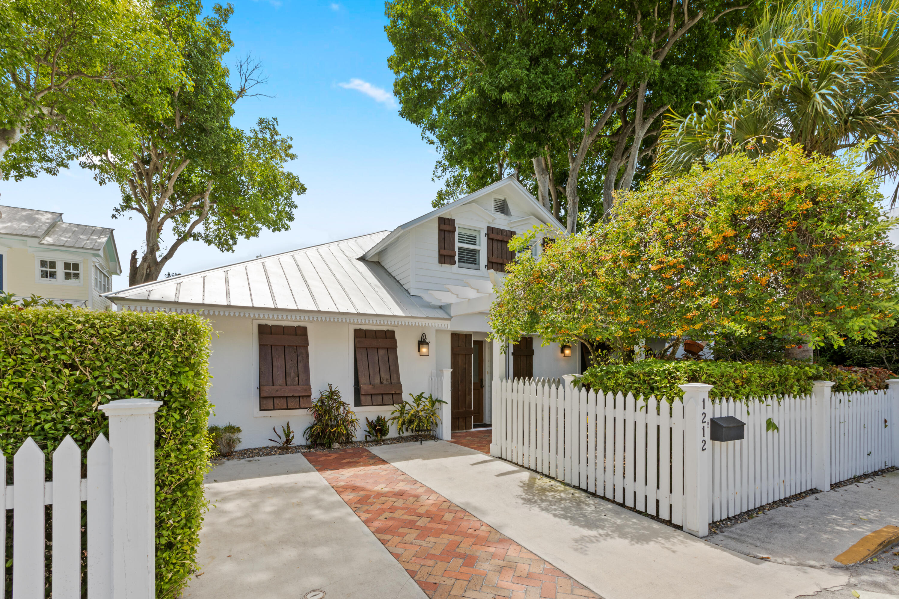 1212 Olivia Street