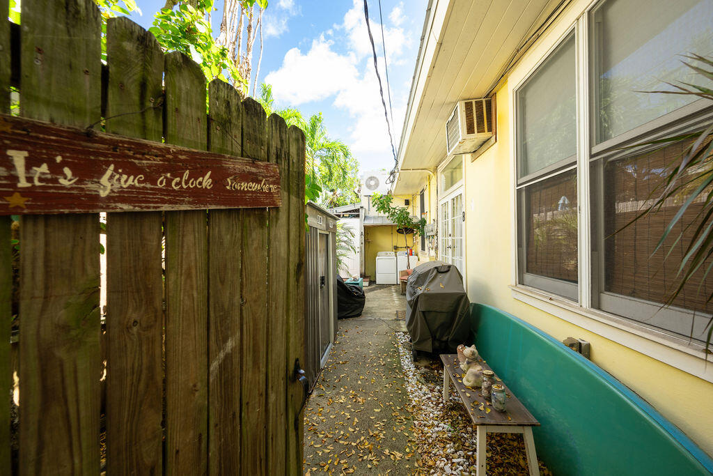 905 Grinnell Street