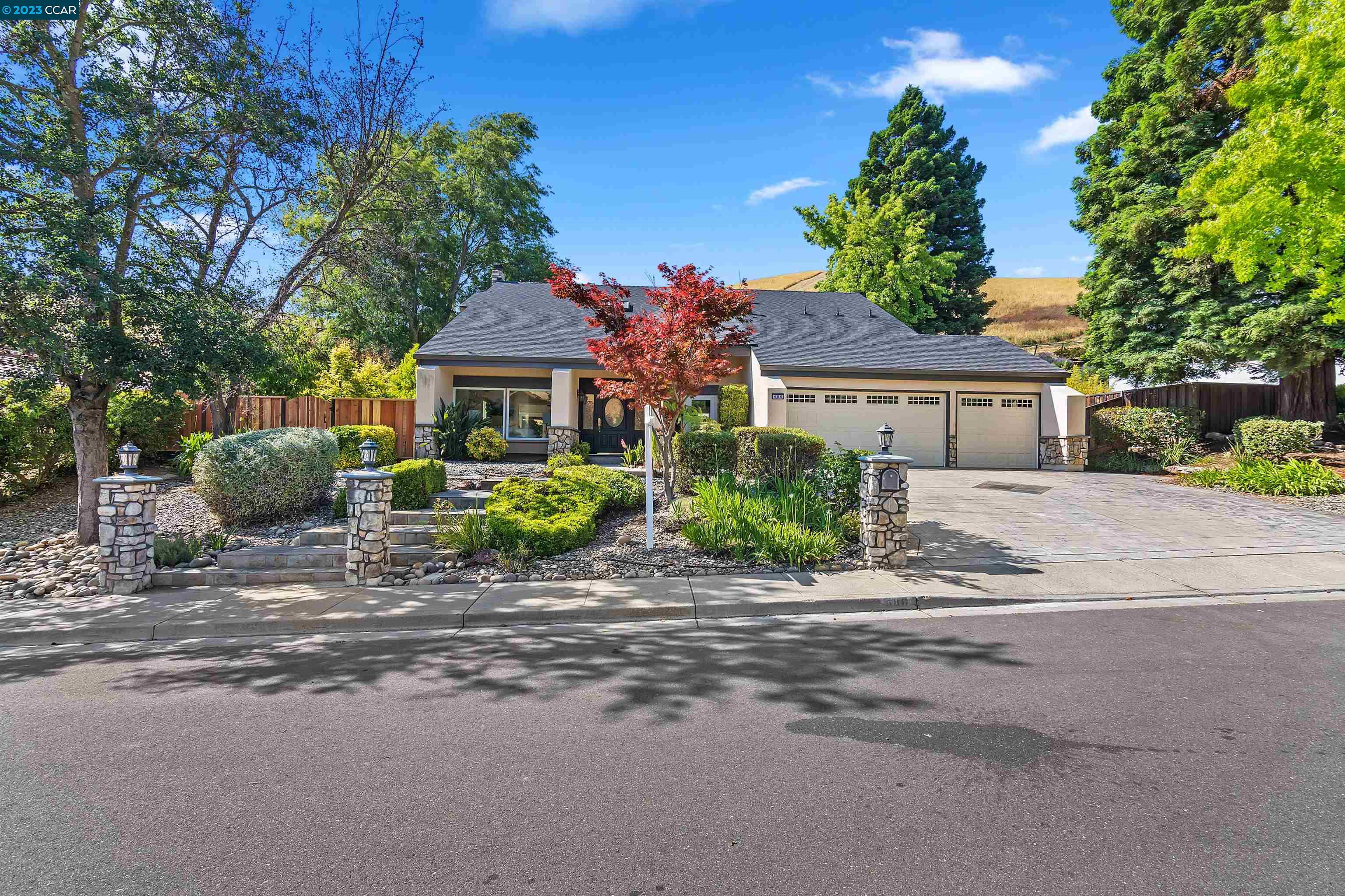 486 Bolero Dr