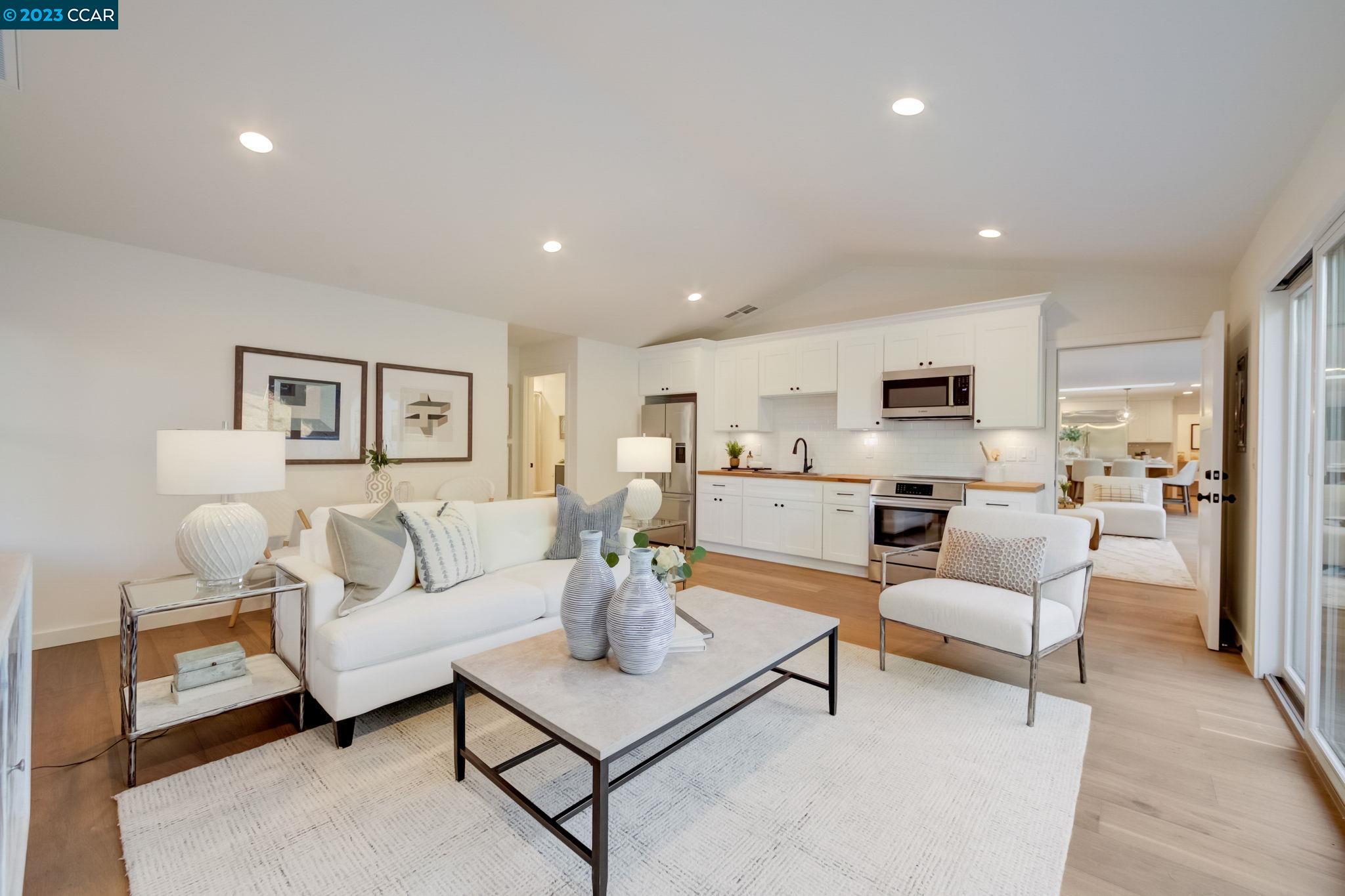7 Bel Air Dr