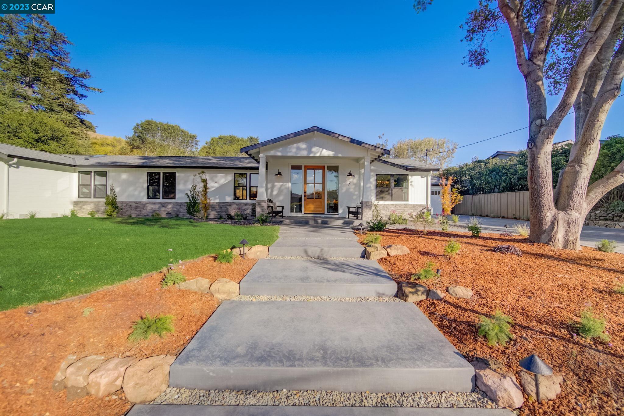 7 Bel Air Dr