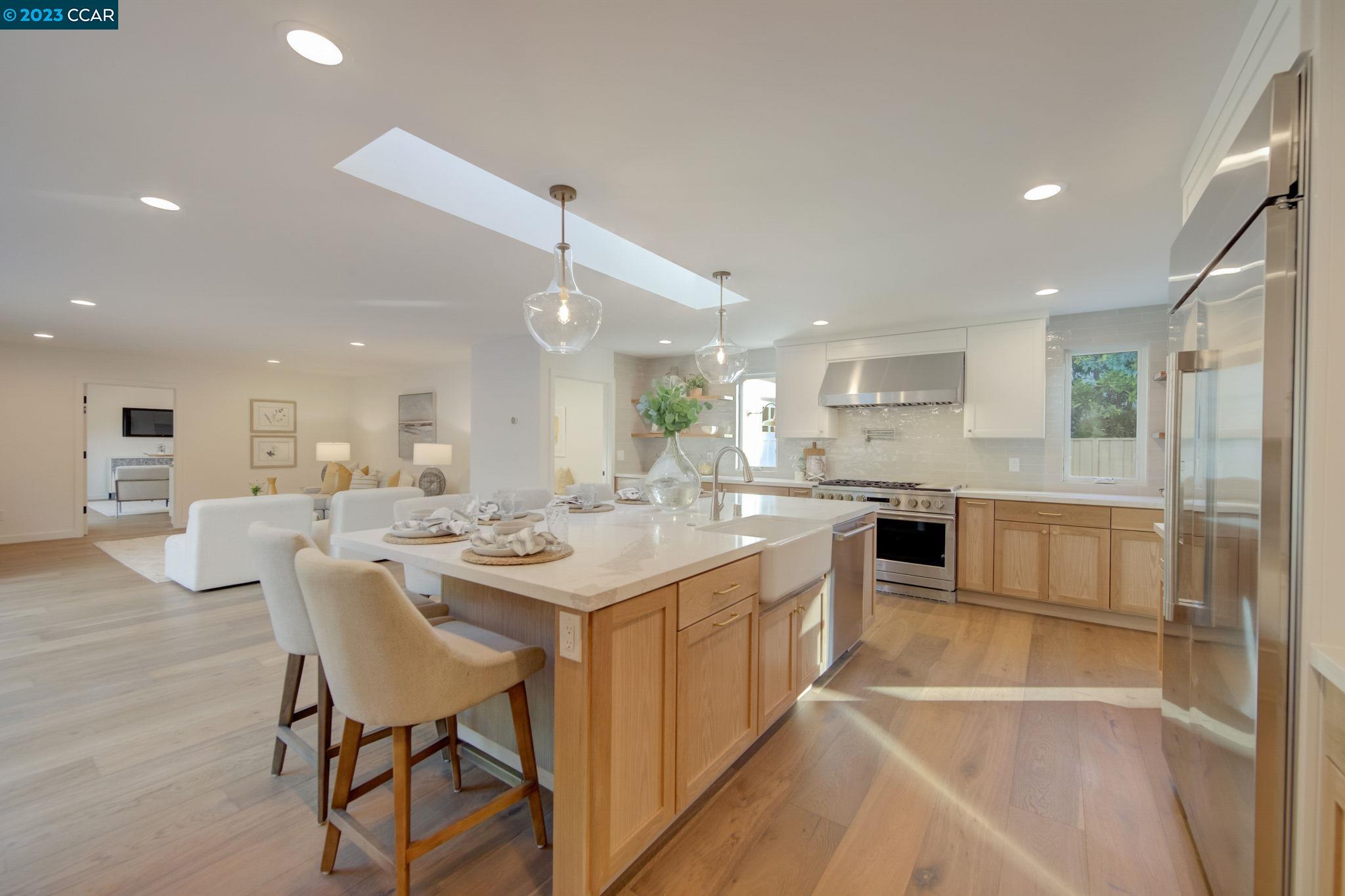 7 Bel Air Dr