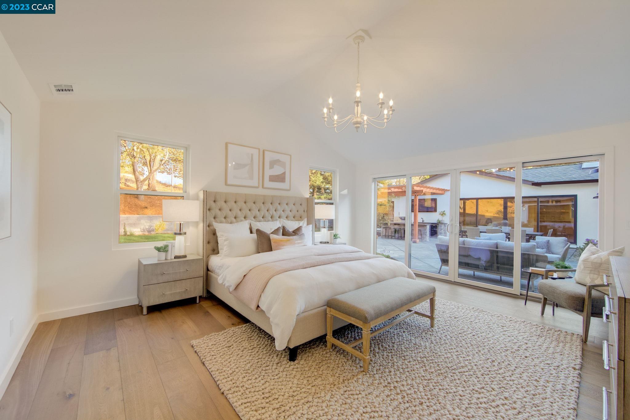 7 Bel Air Dr
