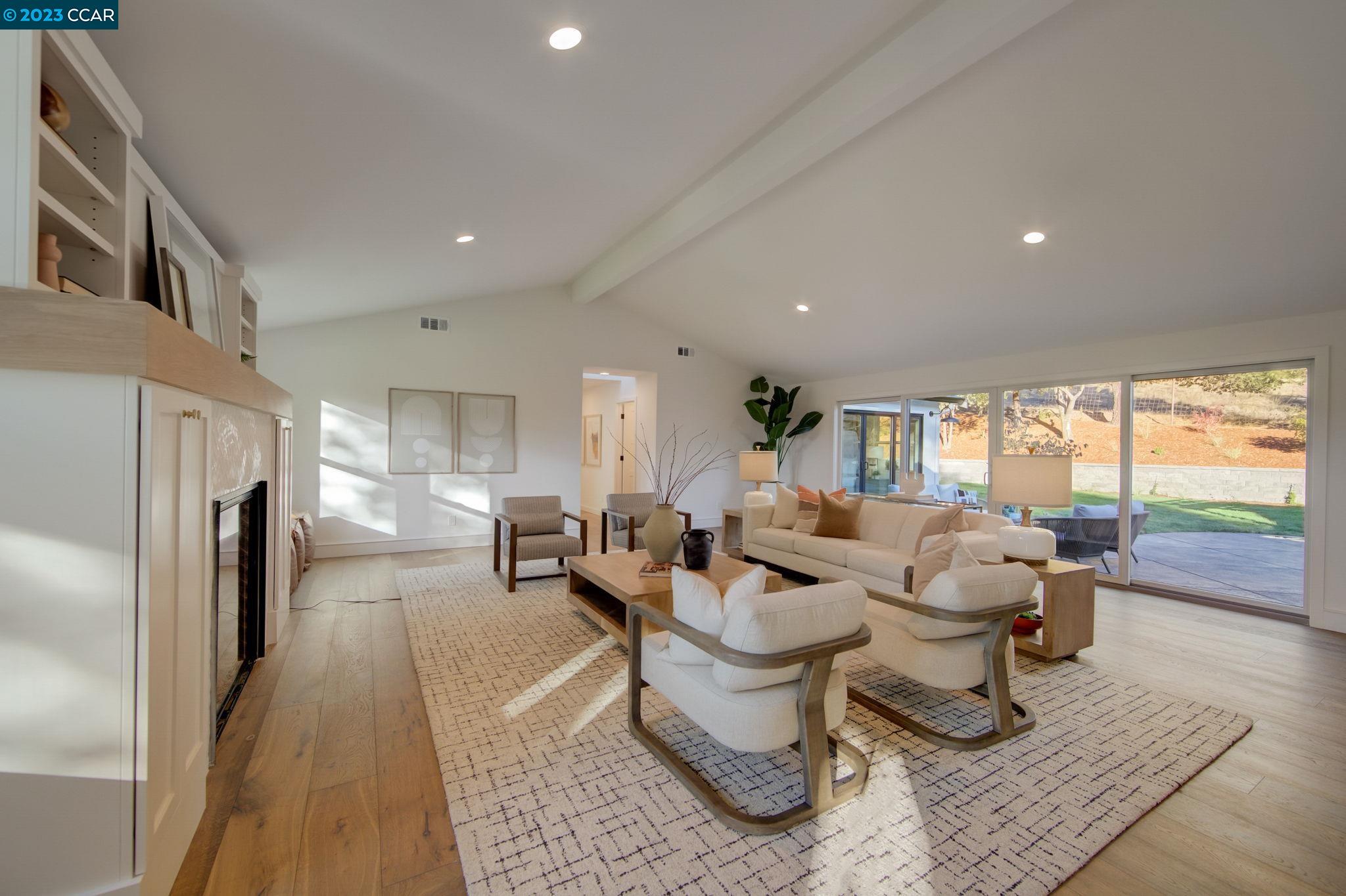 7 Bel Air Dr