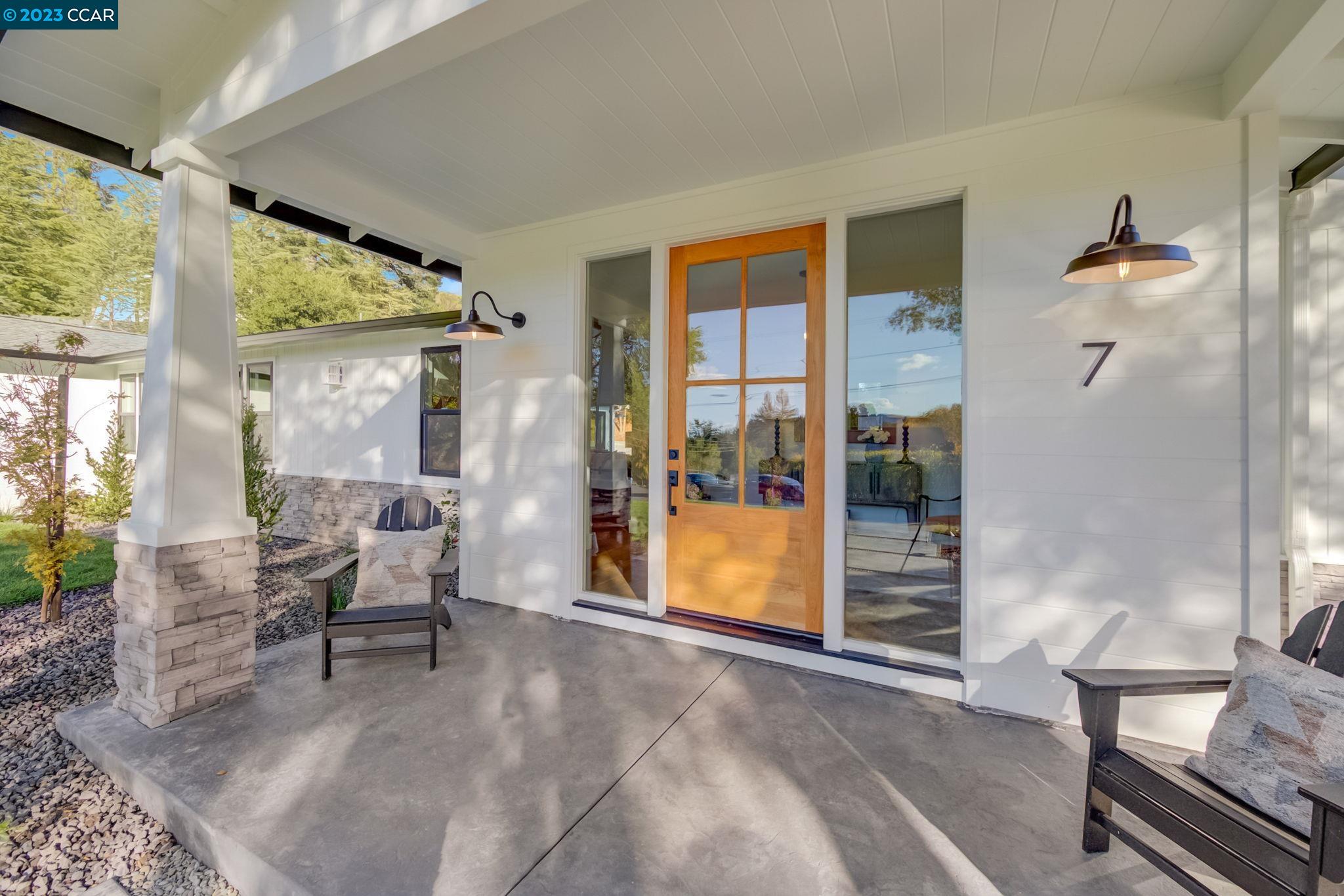 7 Bel Air Dr