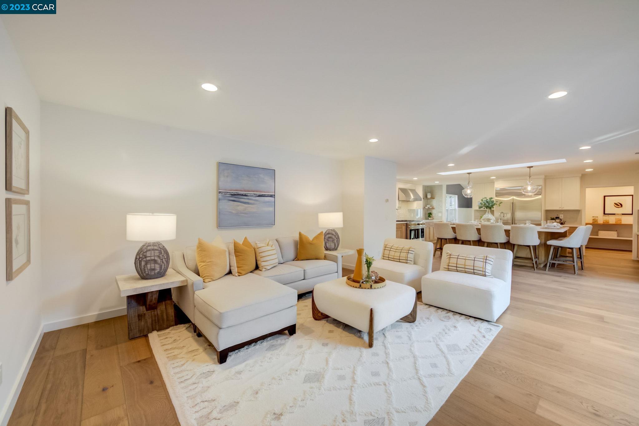 7 Bel Air Dr