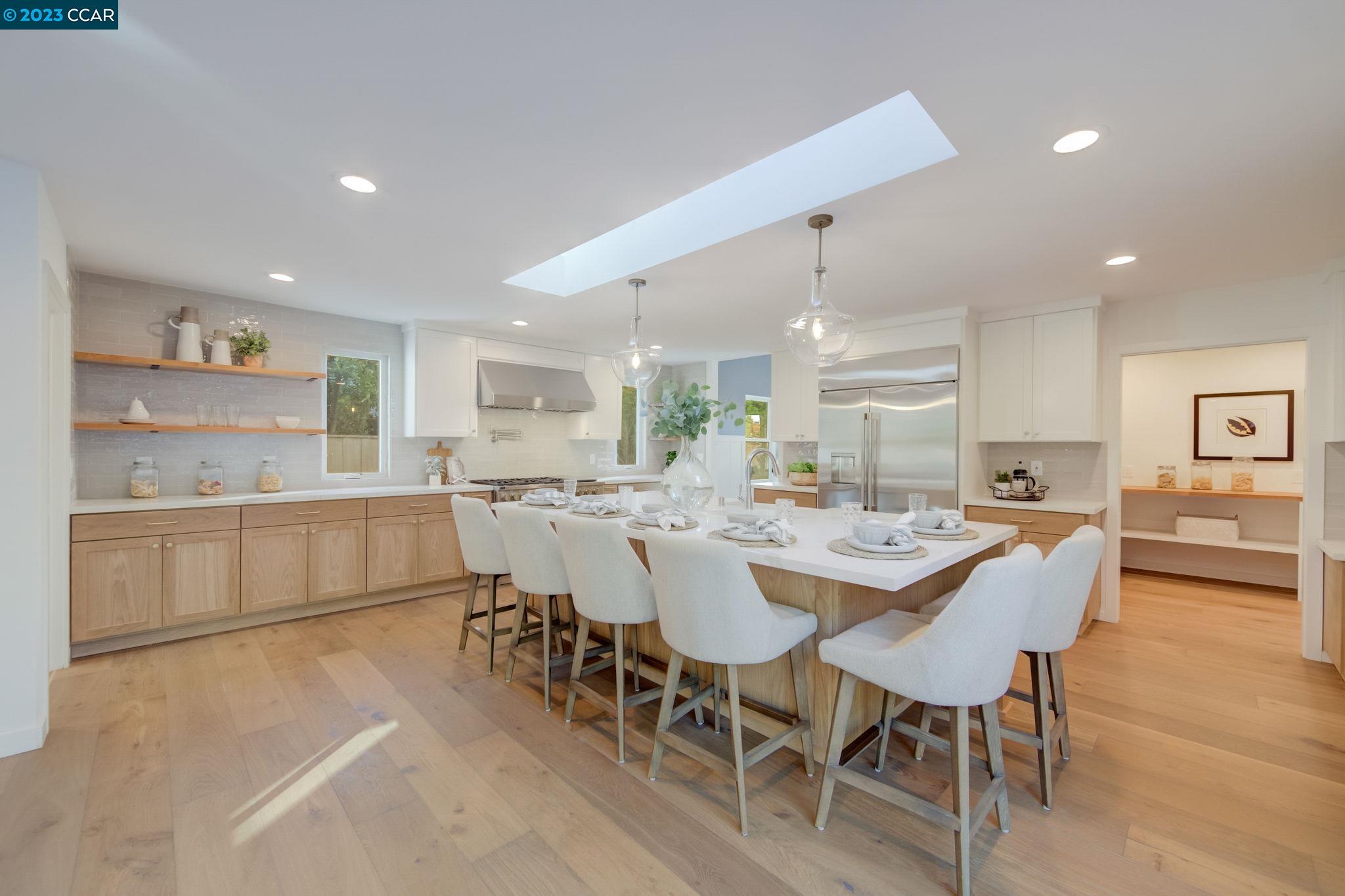 7 Bel Air Dr
