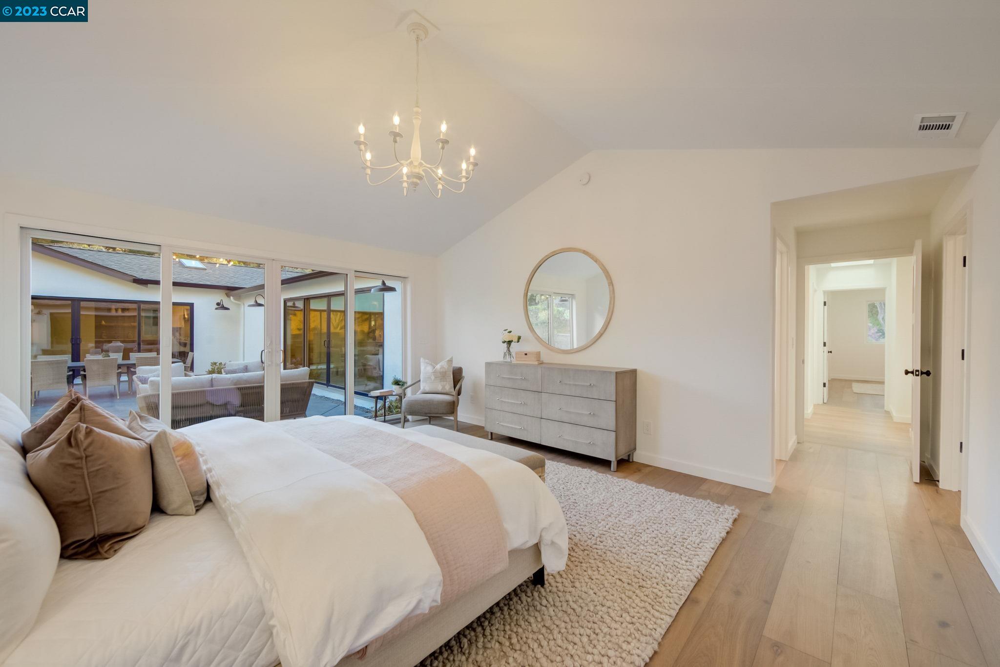 7 Bel Air Dr