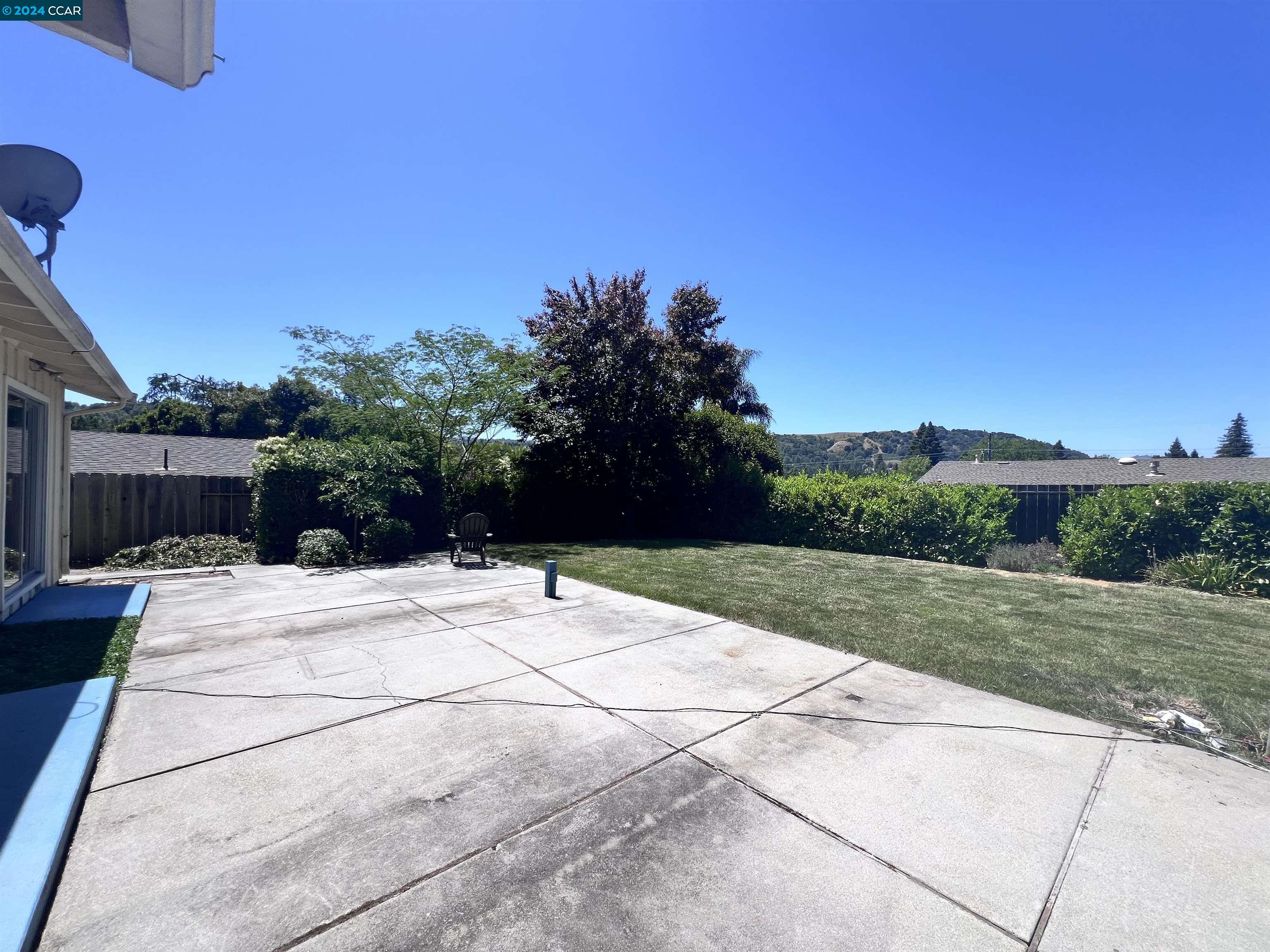 6 Thune Ave