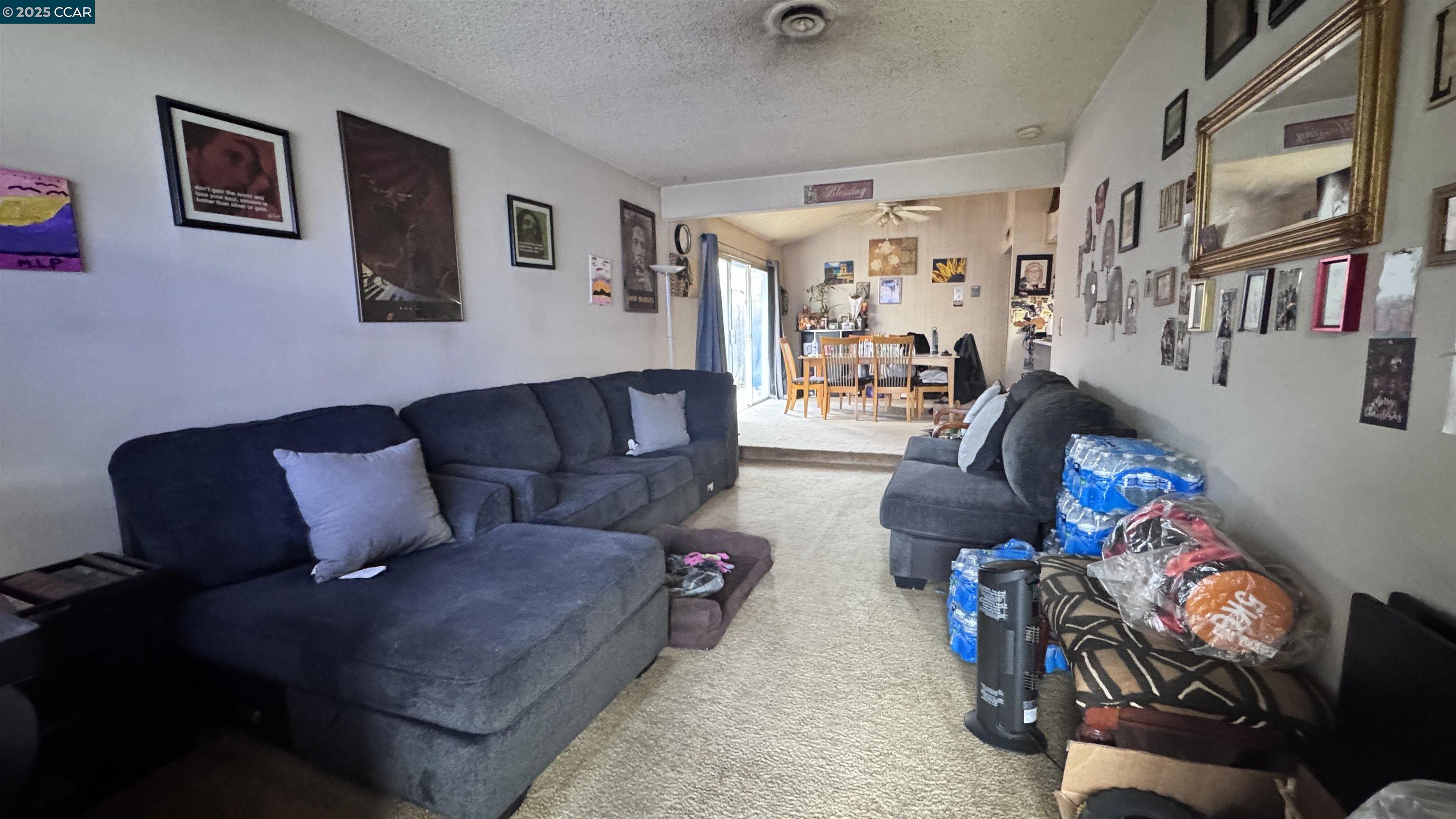 1049 Clinton Rd