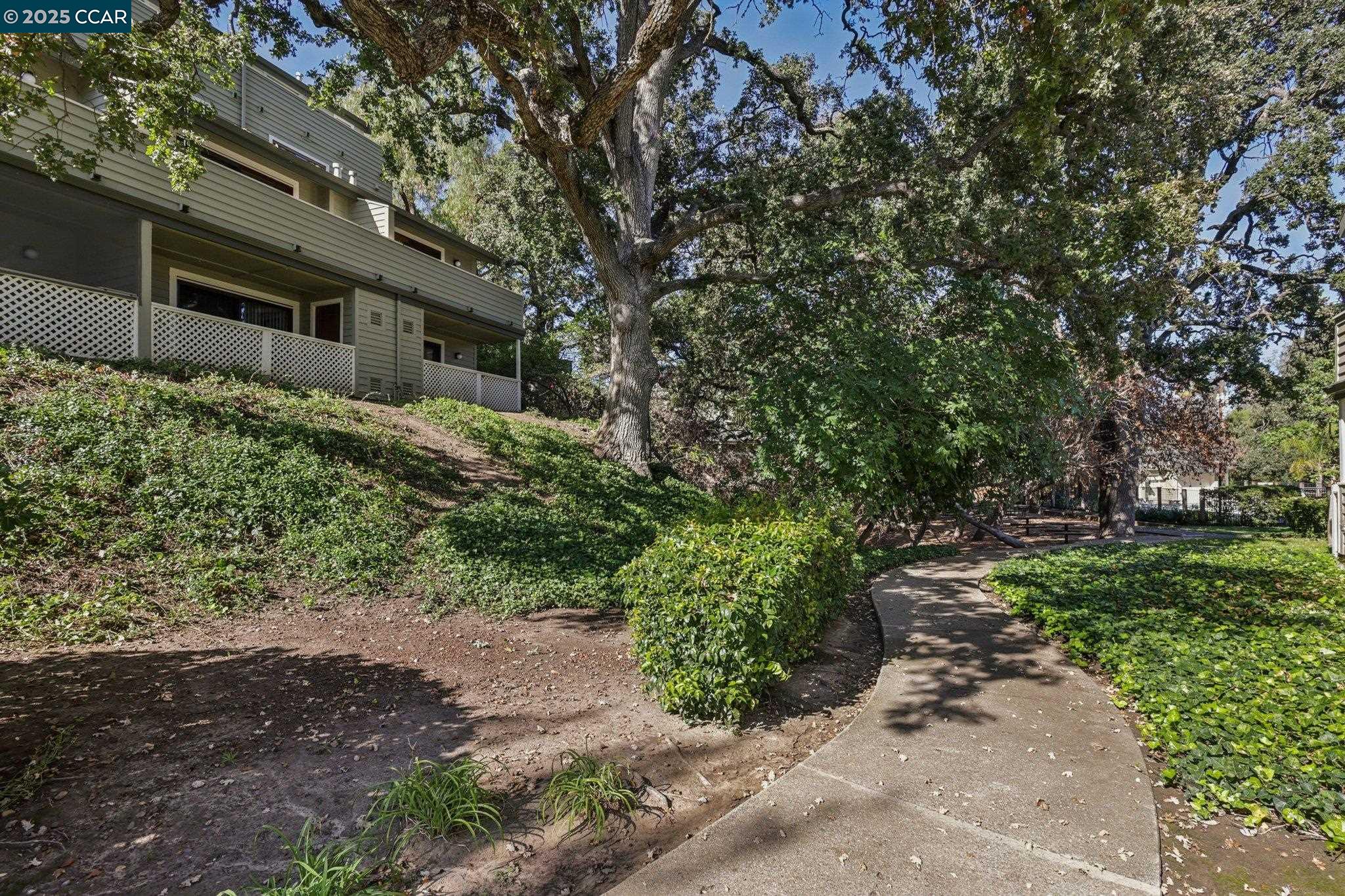 600 Suntree Lane # 608