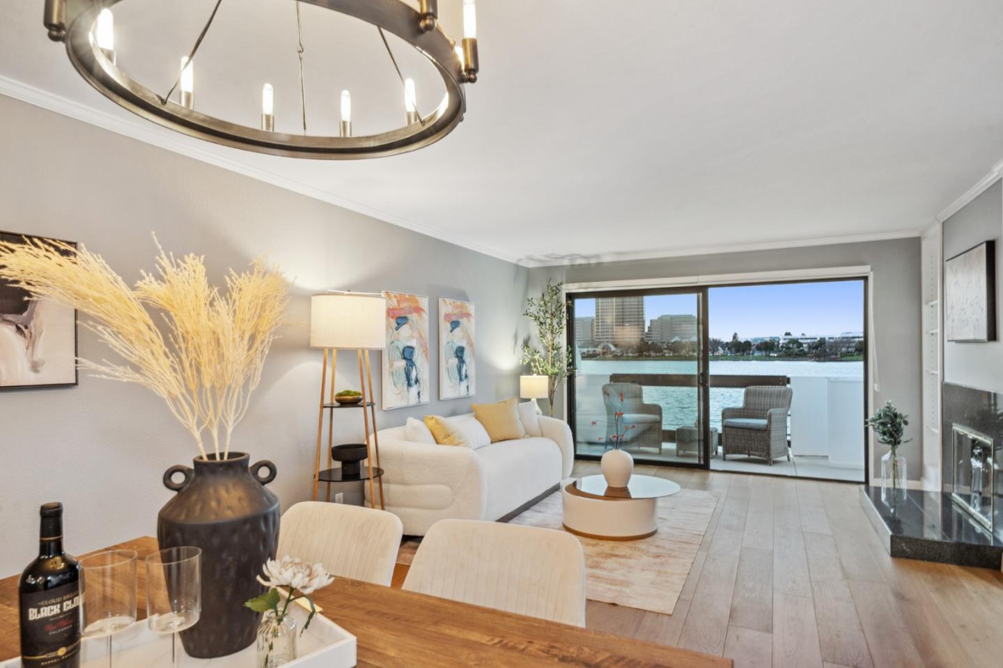 881 Balboa LN