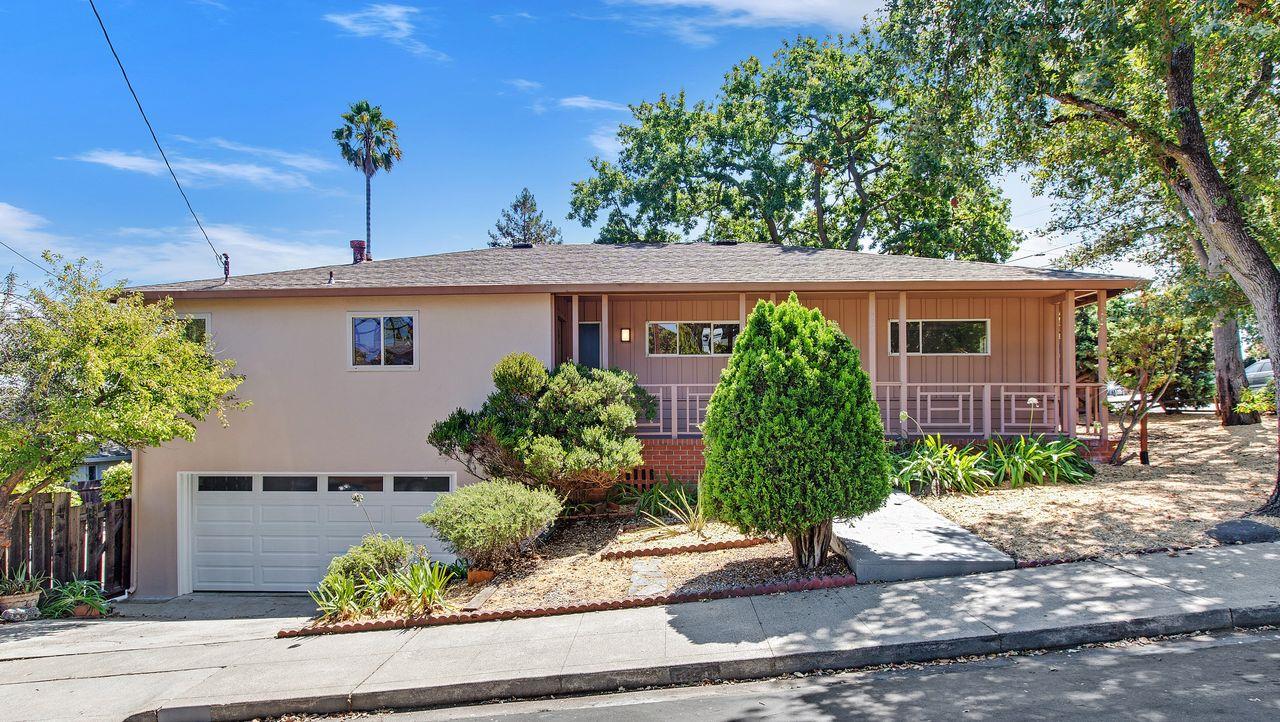 1623 Cordilleras Avenue