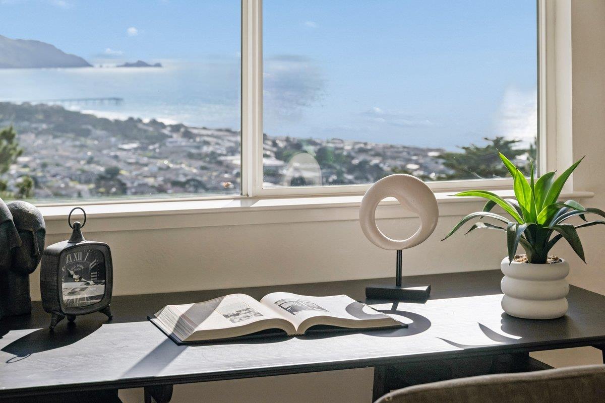 170 Beachview Avenue