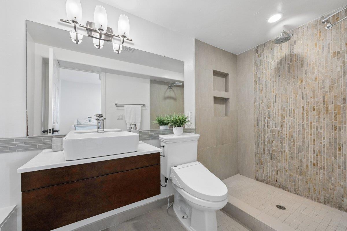 170 Beachview Avenue