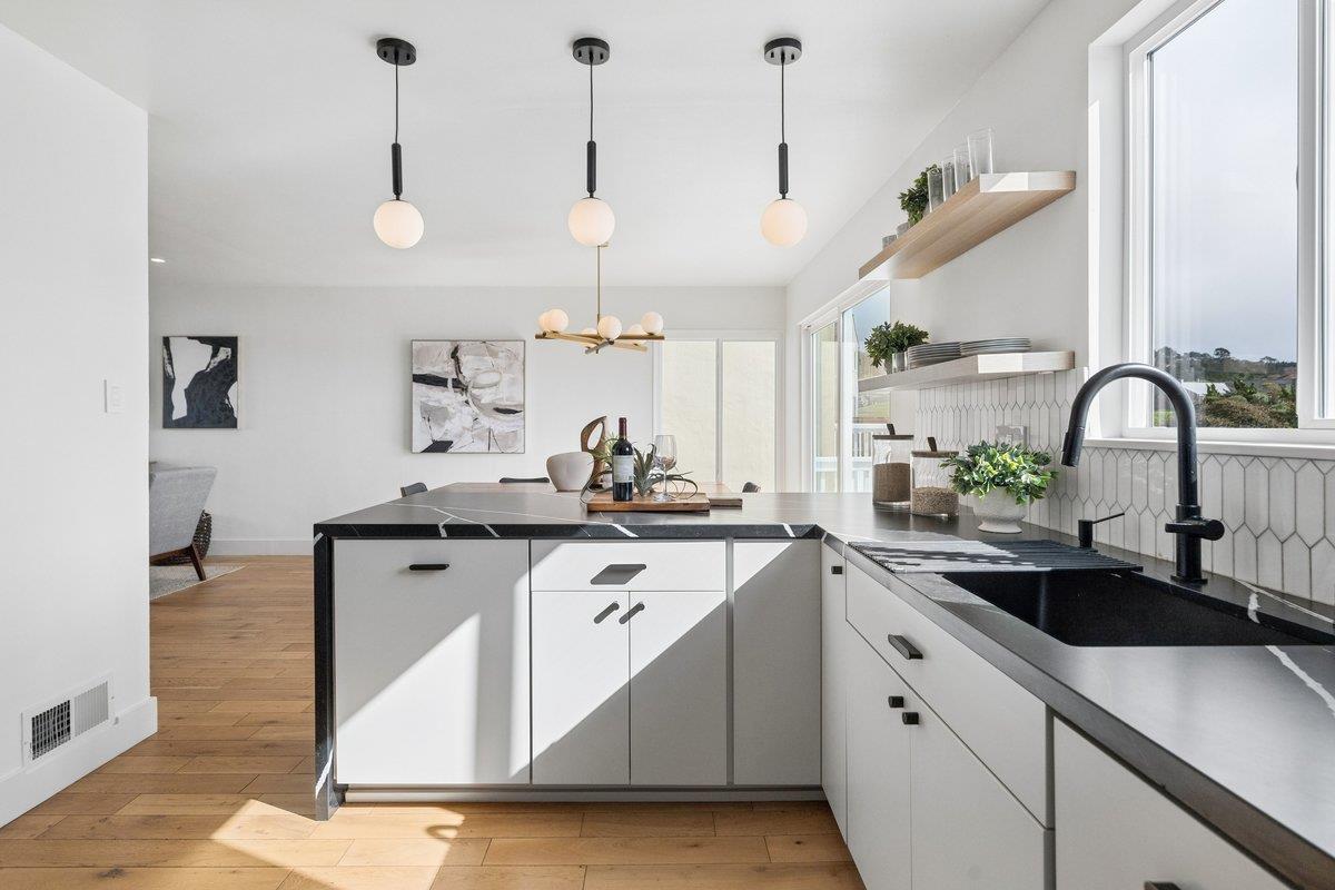 170 Beachview Avenue