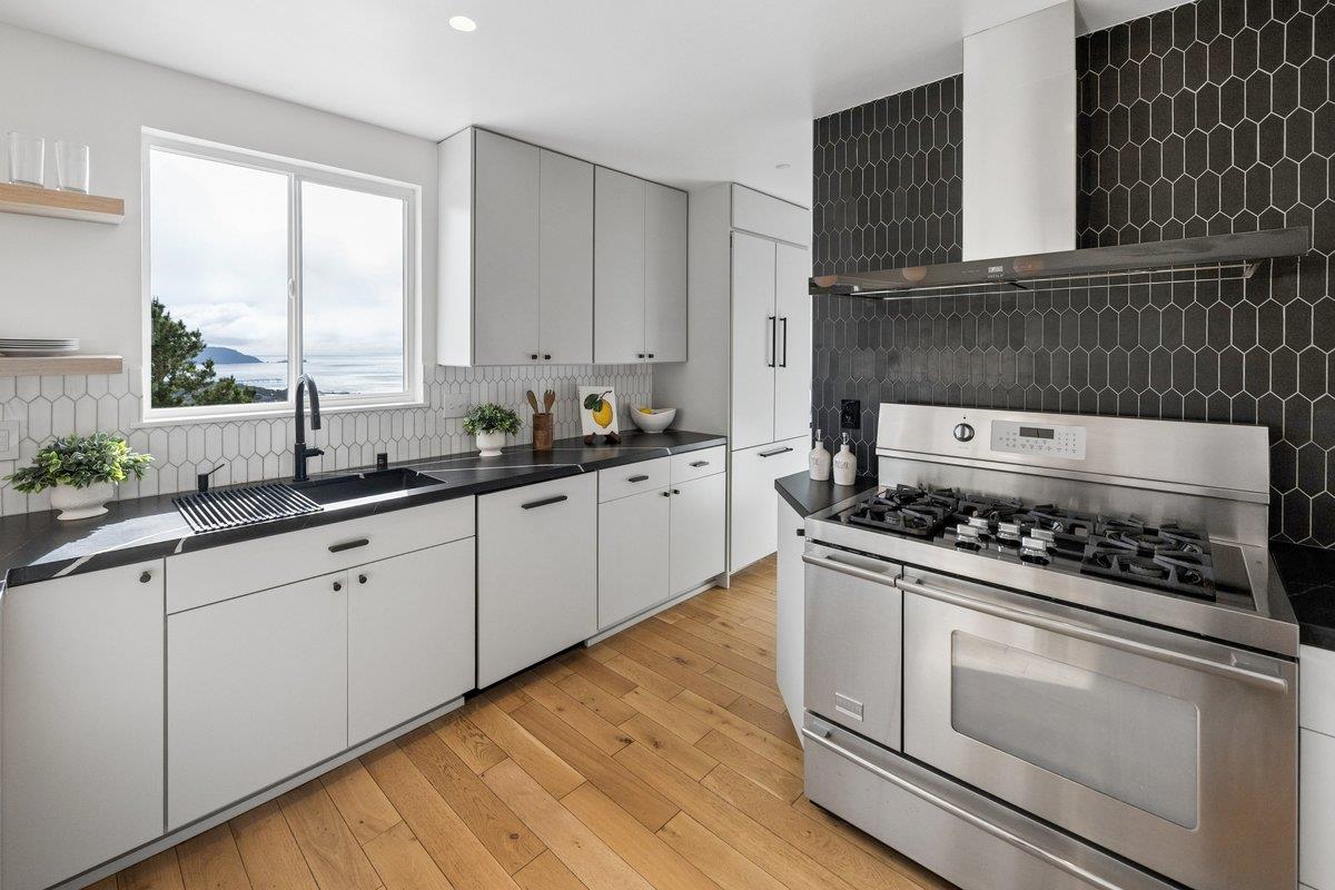 170 Beachview Avenue