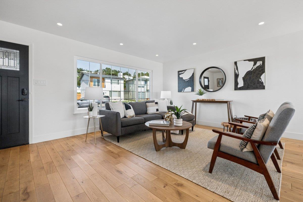 170 Beachview Avenue