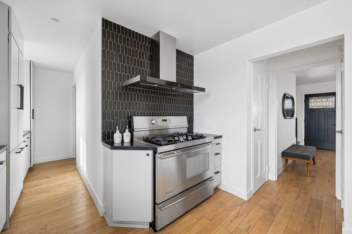 170 Beachview Avenue