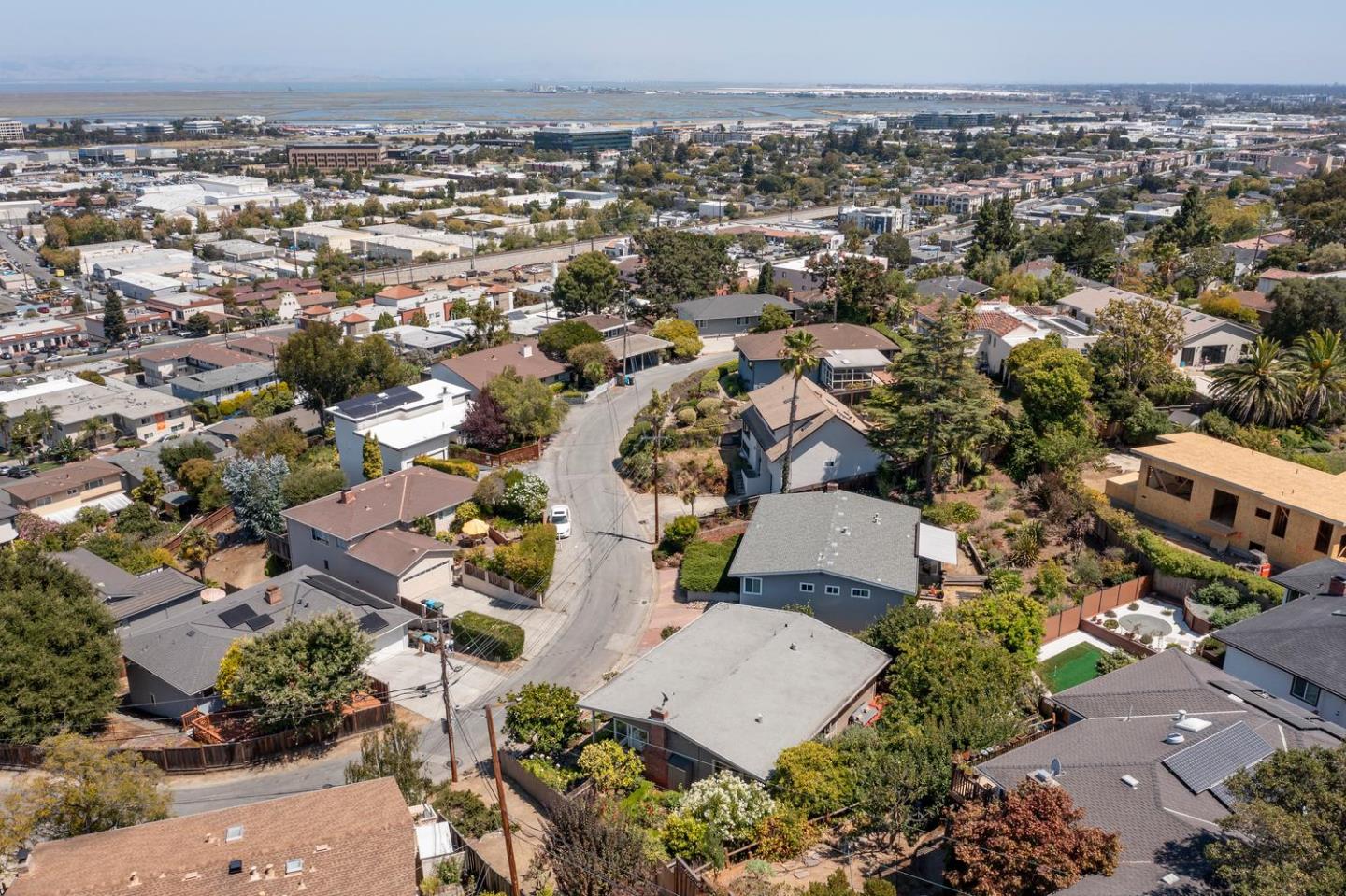 1600 SUNNYSLOPE AVE
