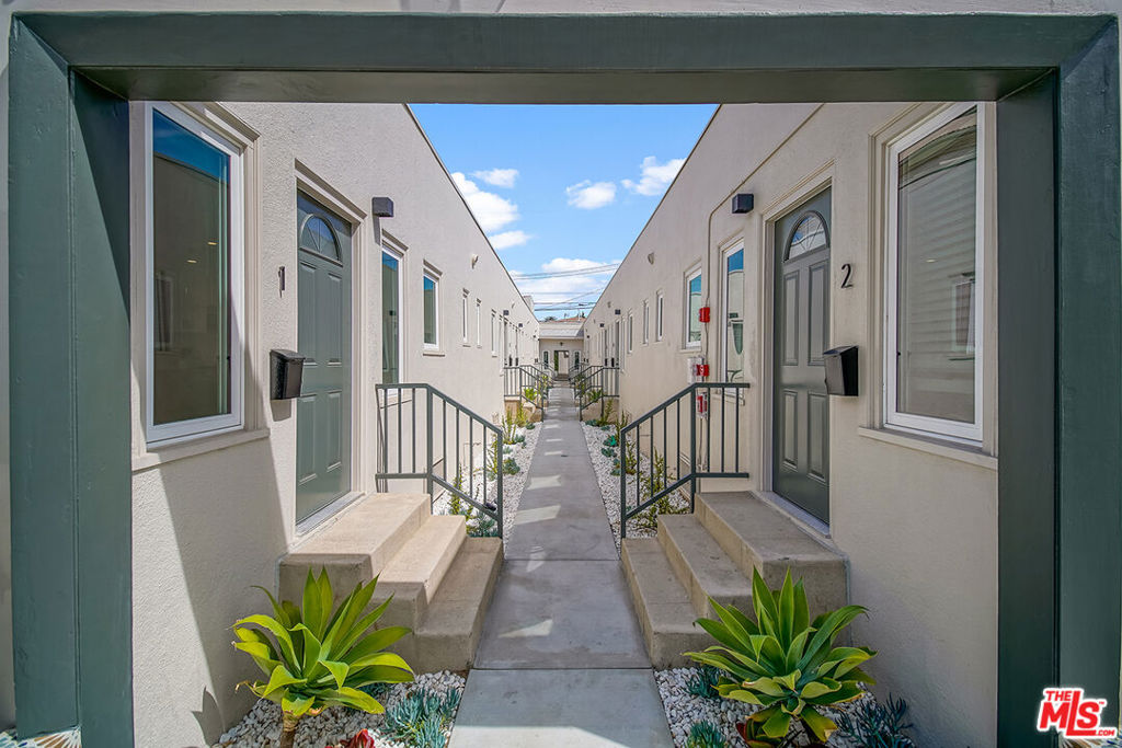 1217 9th Street 7