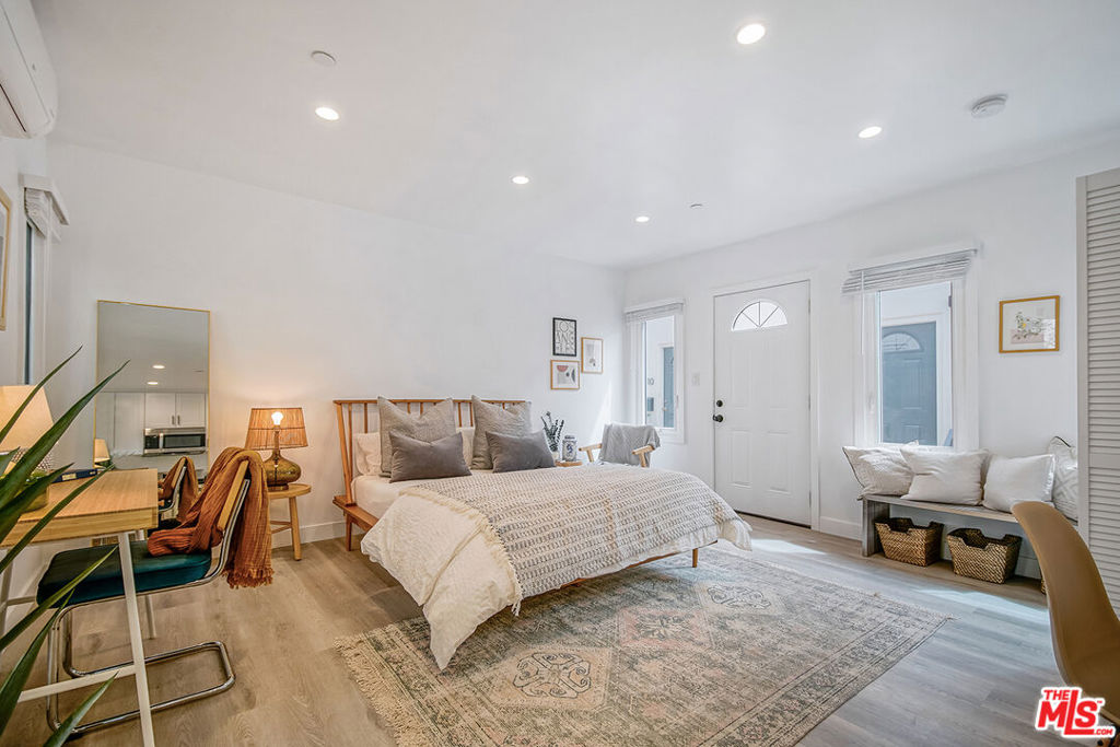 1217 9th Street 7