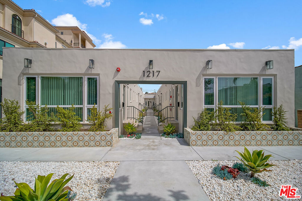 1217 9th Street 7