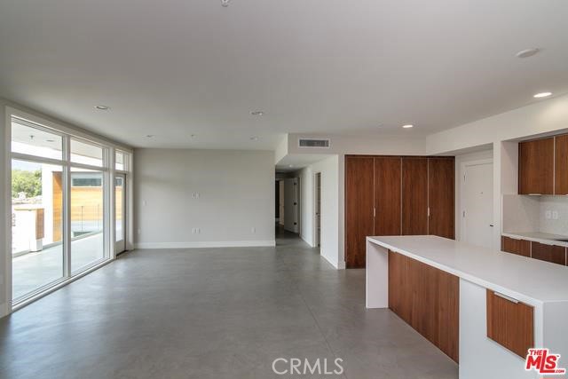 482 S Arroyo Parkway 503