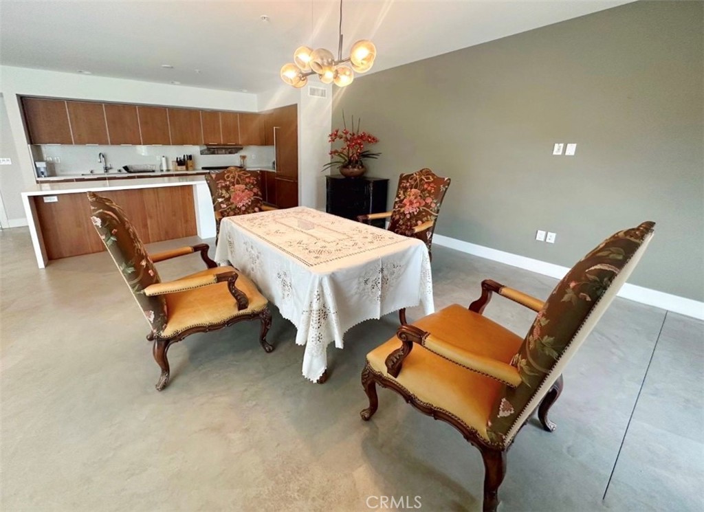 482 S Arroyo Parkway 503