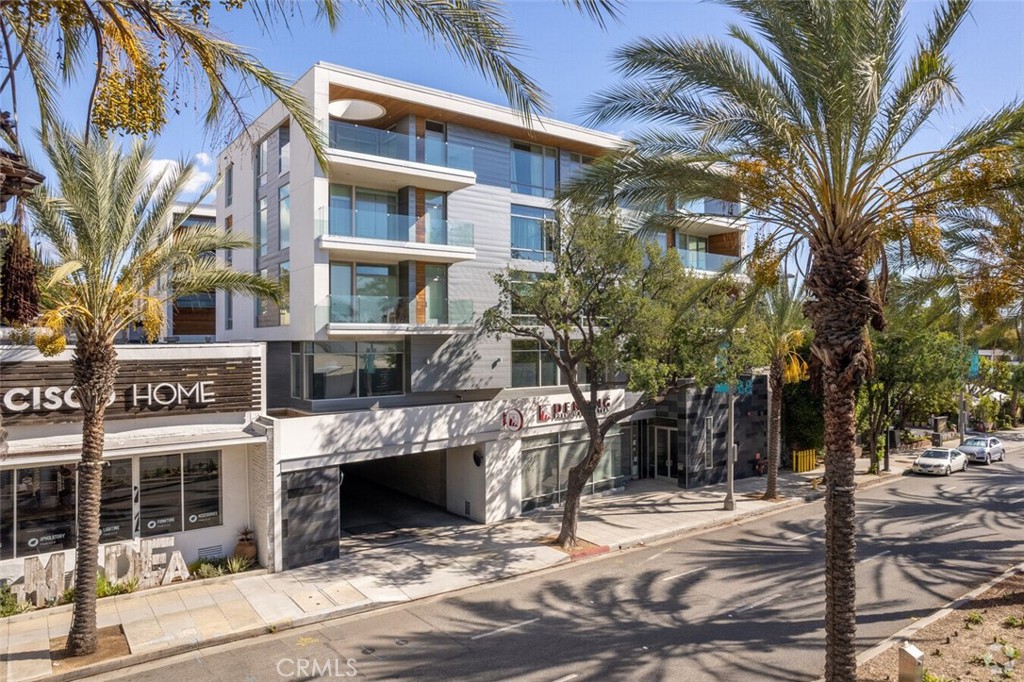 482 S Arroyo Parkway 503