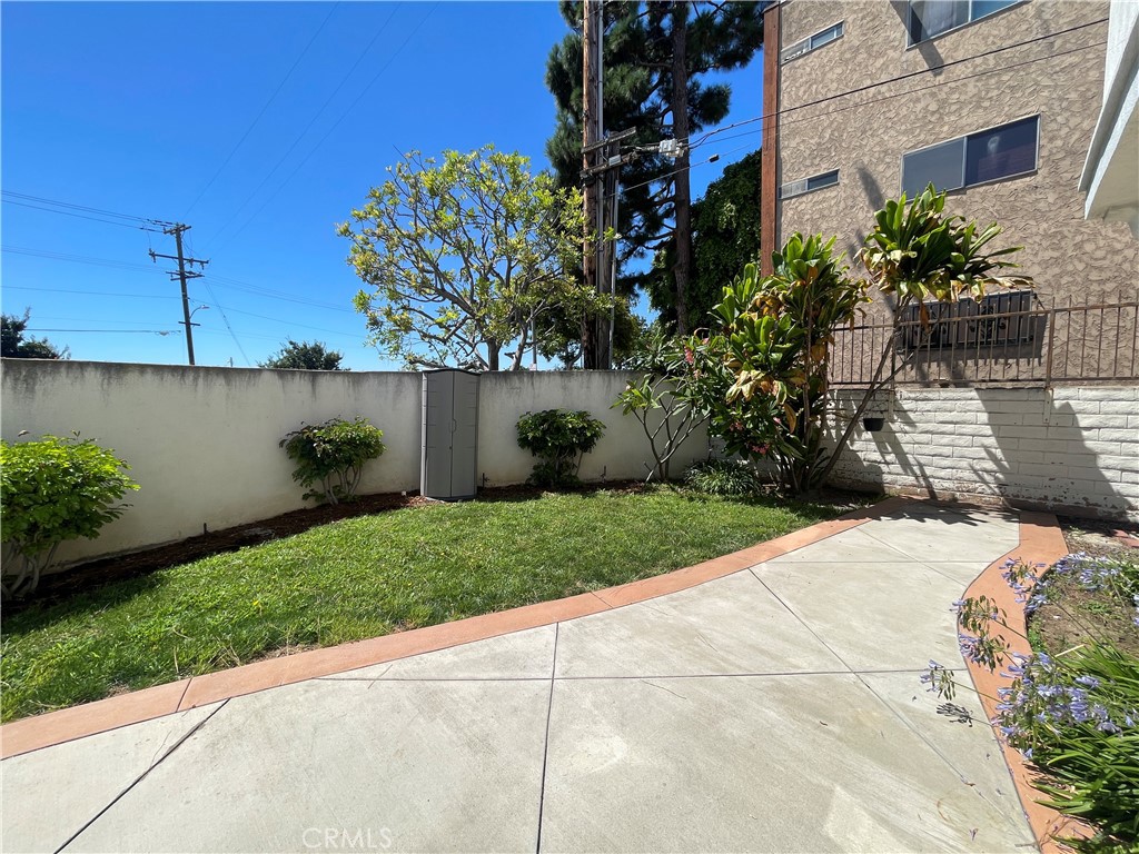 2407 Redondo Village Way