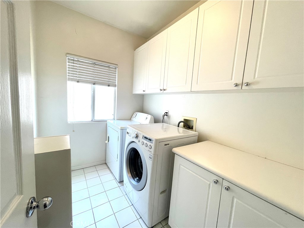 2407 Redondo Village Way