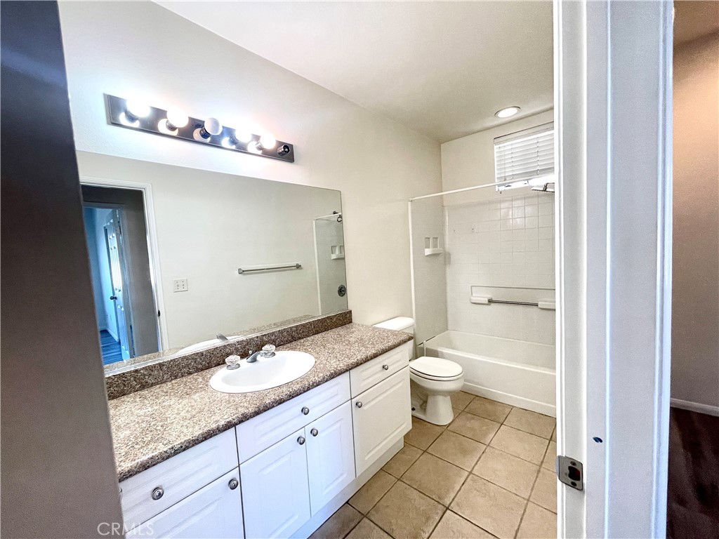 2407 Redondo Village Way