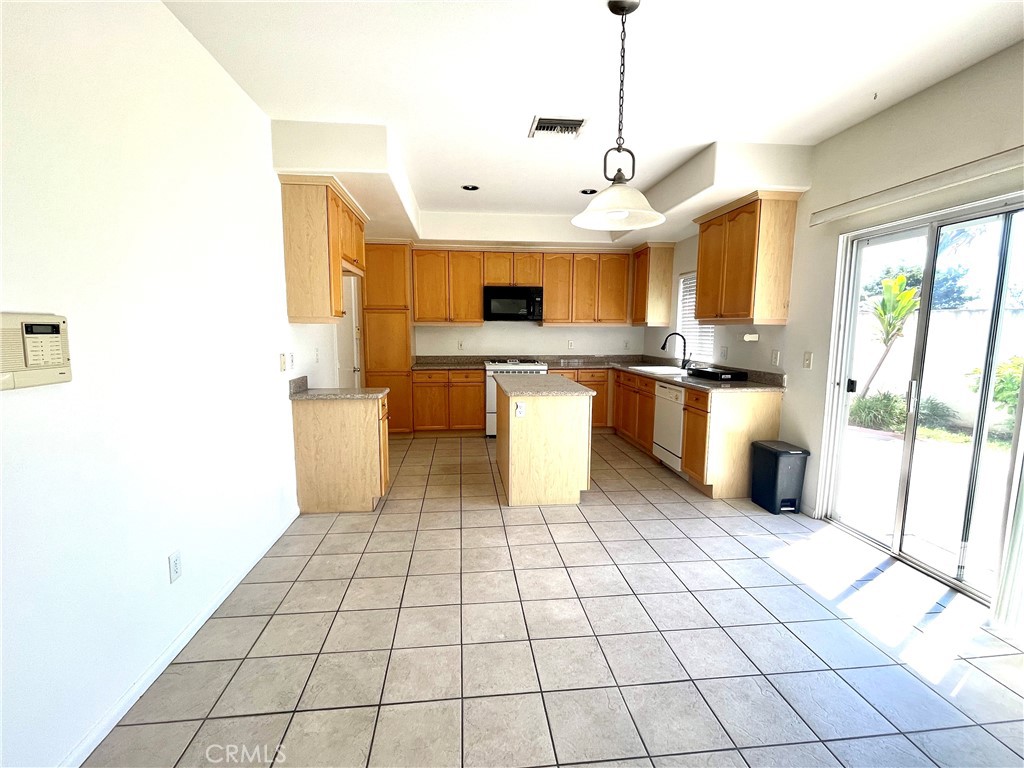 2407 Redondo Village Way