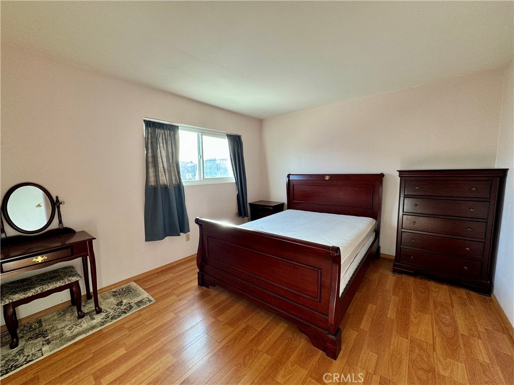 1216 W 222nd Street
