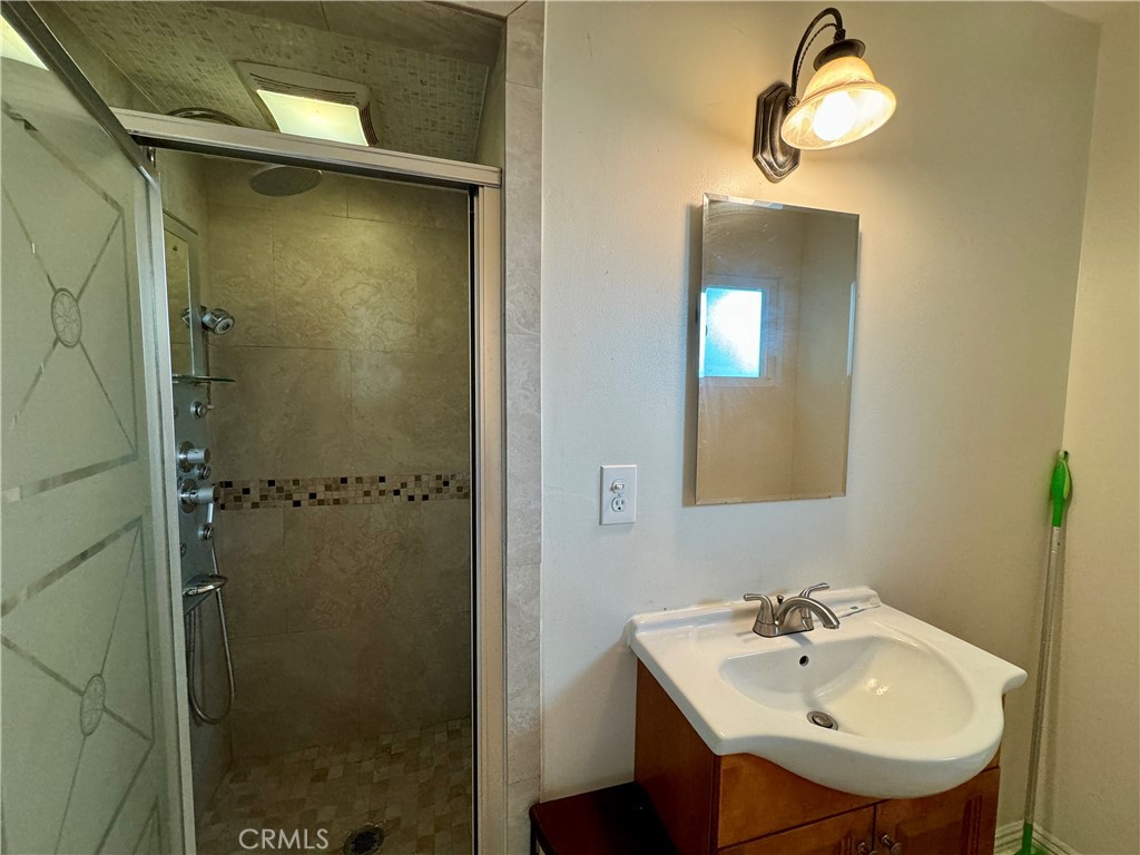 1216 W 222nd Street