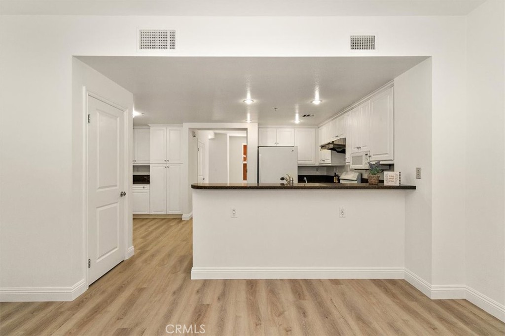 89 E Commonwealth Avenue 1I