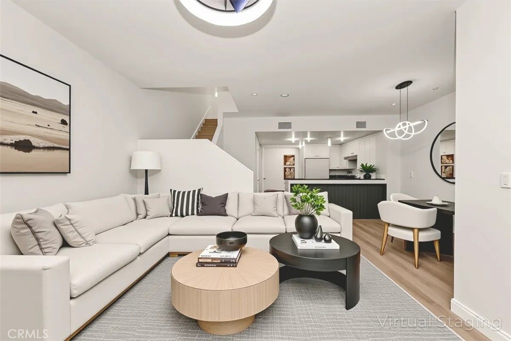 89 E Commonwealth Avenue 1I