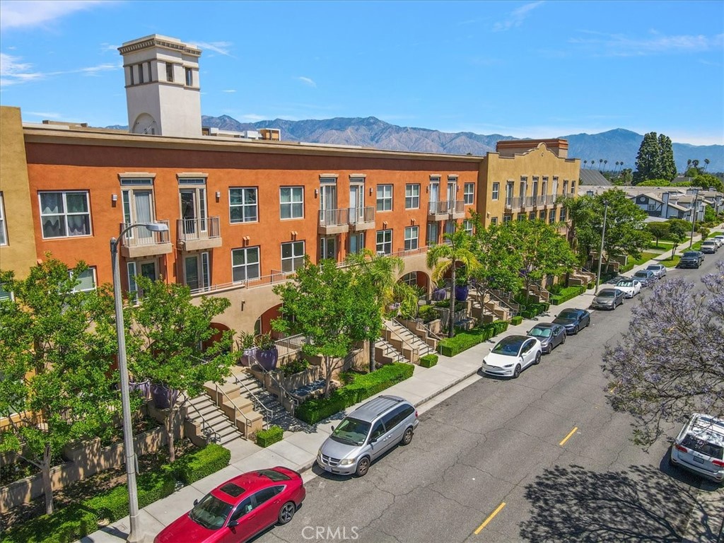89 E Commonwealth Avenue 1I