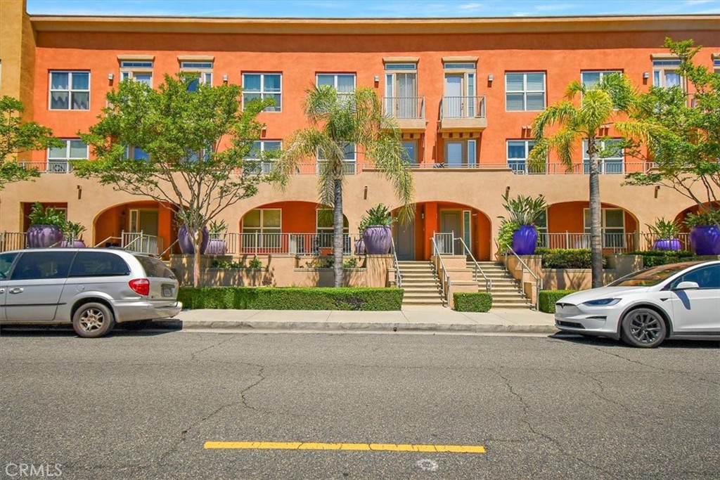 89 E Commonwealth Avenue 1I
