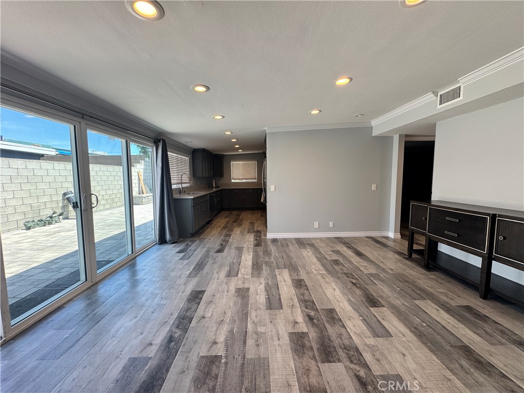 1516 E Cyrene Drive