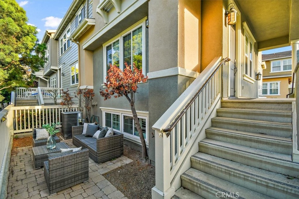 1800 Oak Street 200