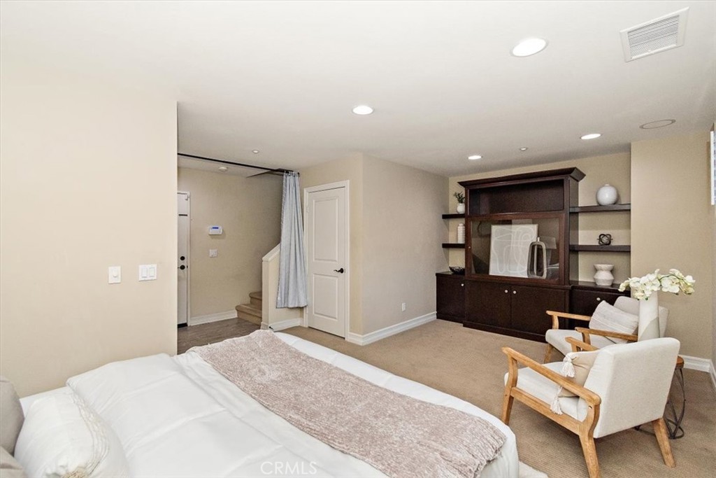 1800 Oak Street 200