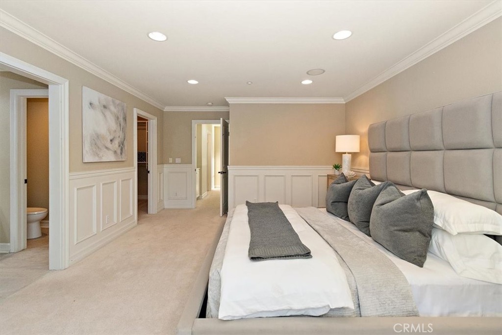 1800 Oak Street 200